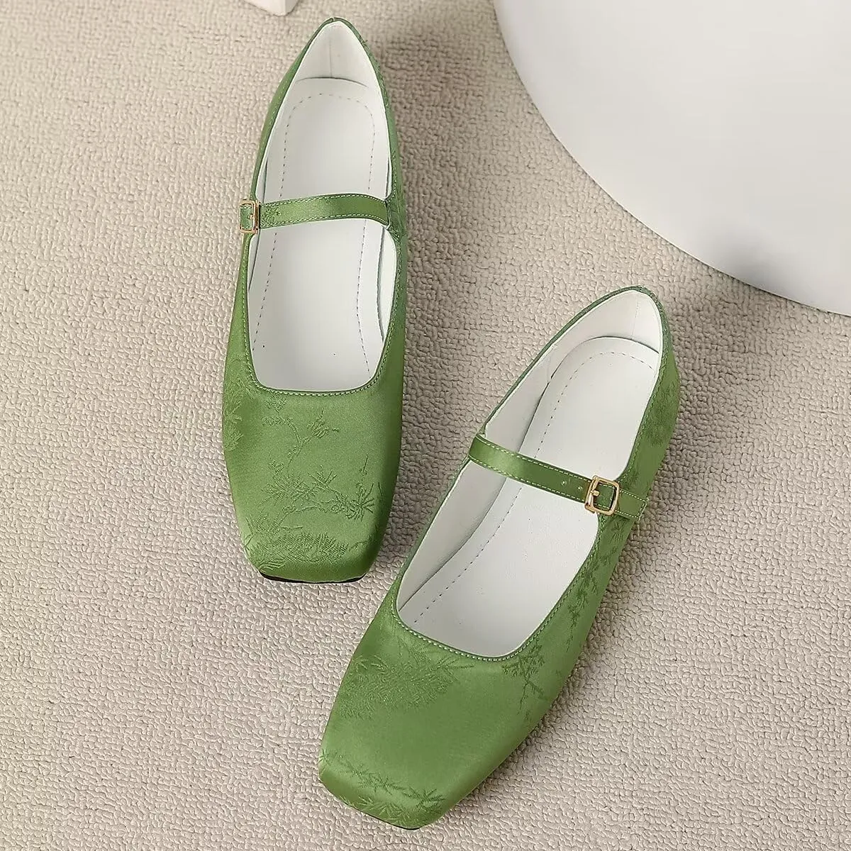LUXINYU Mary Jane Shoes for Women Square Toe Ankle Straps Ballet Flat Shoes Floral Embroidered Chinese Shoes