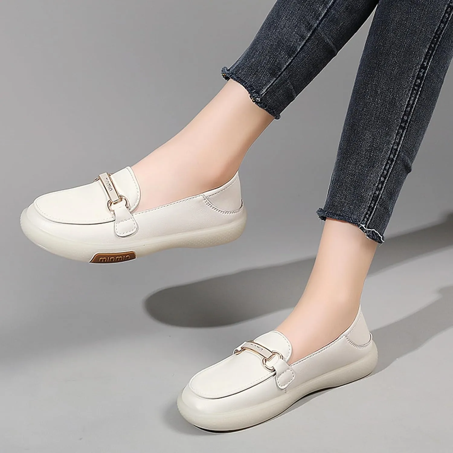 Women's Soft Genuine Leather Classic Buckle Penny Loafers Casual Fashion Lightweight Driving Moccasins Comfortable Round Toe Breathable Slip On Walking Flats